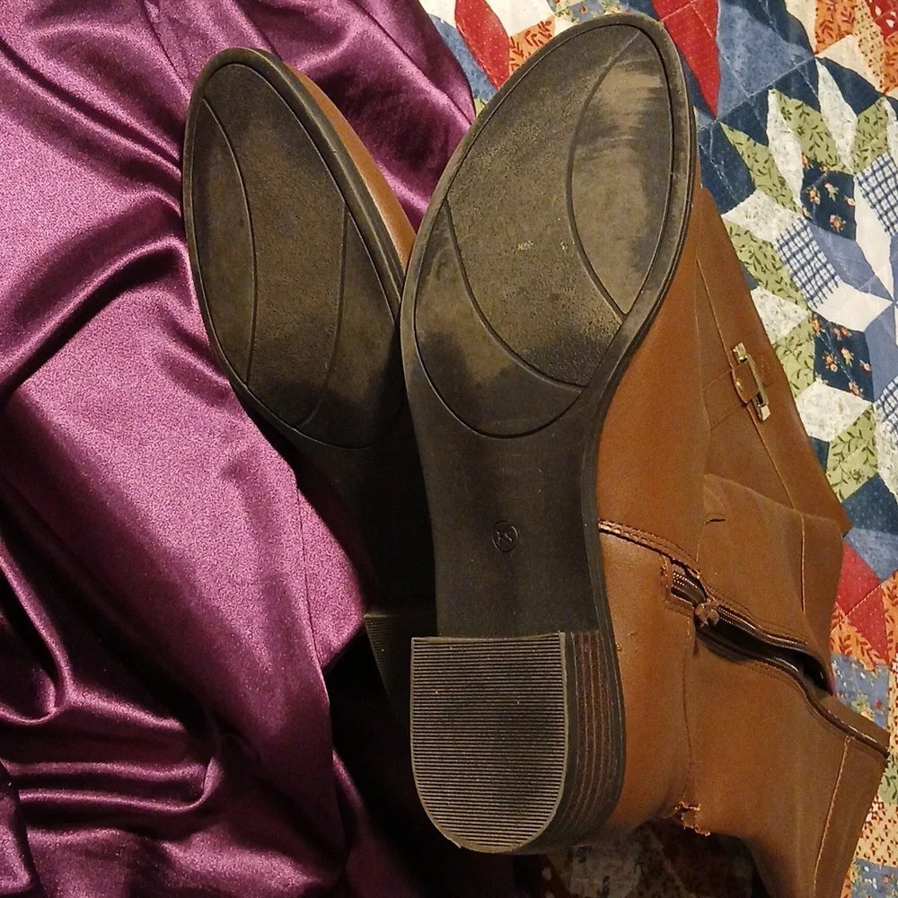 Classic Brown Women's Mid-Calf Riding Boots